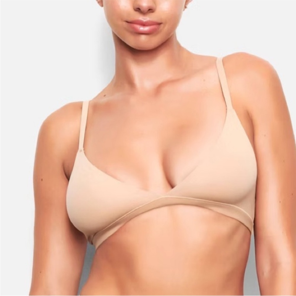 SKIMS Fits Everybody Triangle Bralette - NWT
